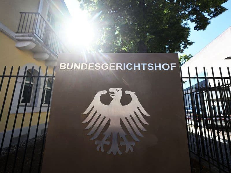Betroffene können Geld zurückverlangen: Der BGH hat Klauseln für unwirksam erklärt, die ein Jahresentgelt für sogenannte Riester-Bausparverträgen festlegen.