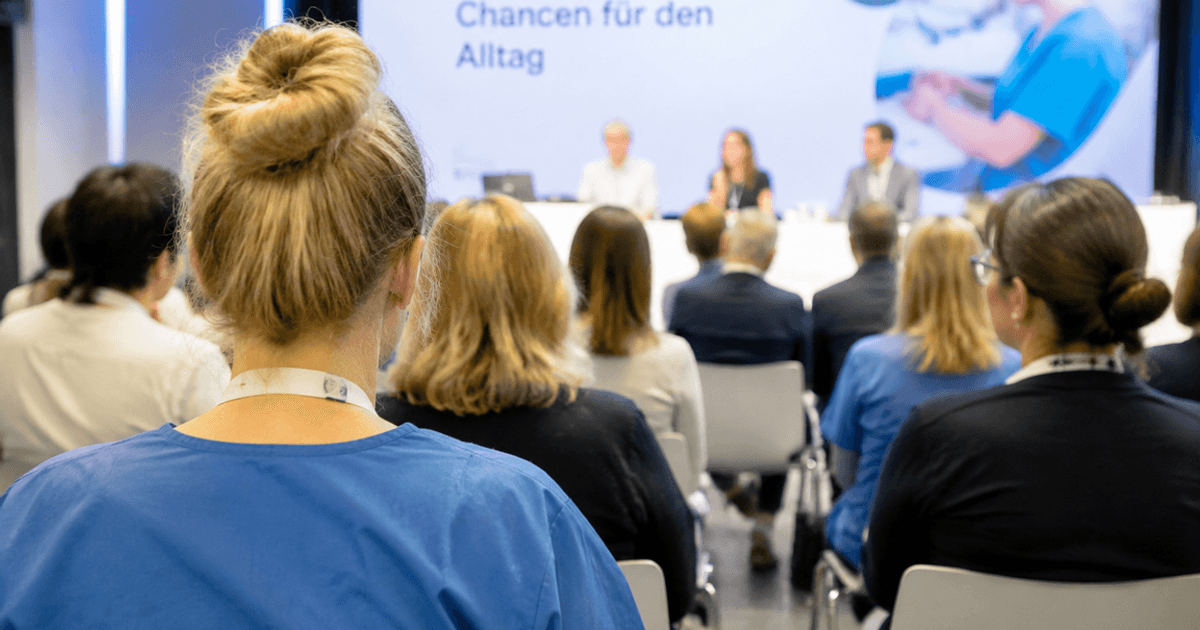 Pflegefachkräfte können auf KI-Event nun Fortbildungspunkte sammeln. Bild-Credit: KI-generiert