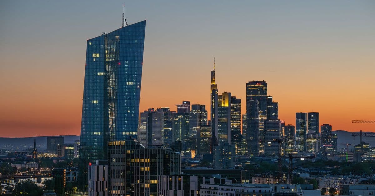 Nach der jüngsten Zinserhöhung der EZB haben lediglich 12 von 800 untersuchten Banken und Sparkassen ihre Tagesgeldzinsen merklich angehoben