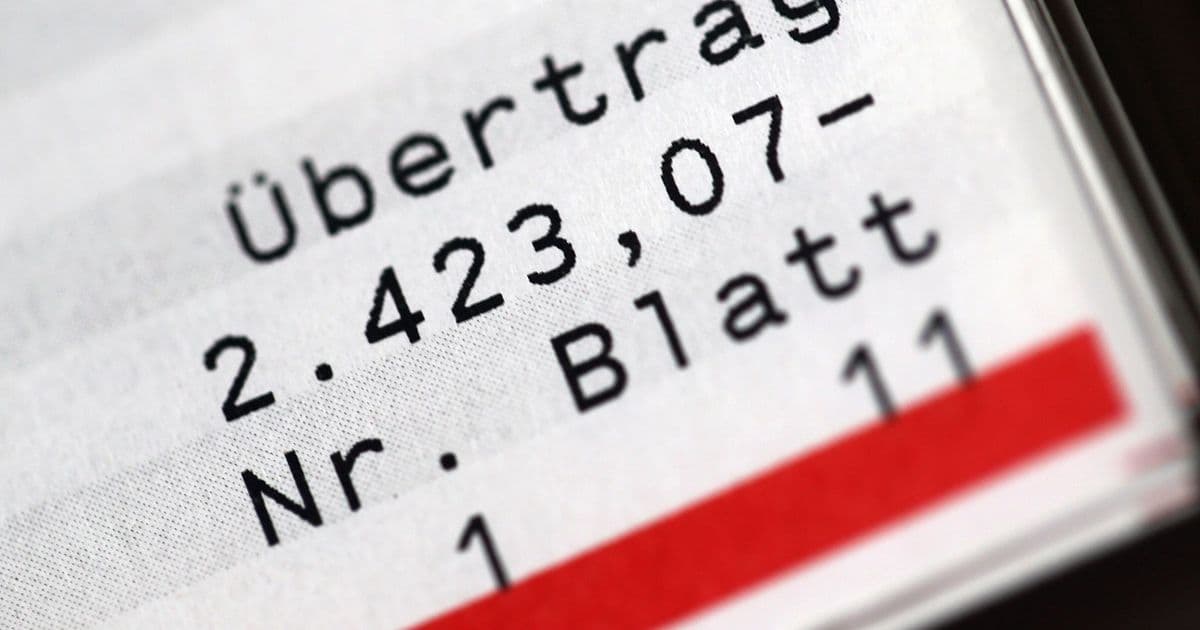 Trotz Kontoüberziehung: Banken müssen ein vorhandenes Girokonto auf Wunsch in ein P-Konto umwandeln.