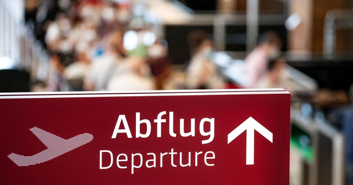 Nichts wie raus aus Deutschland? Was an der Grenze aber nicht sofort endet: die Steuerschuld.